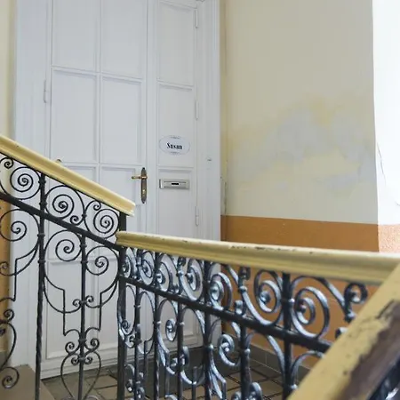 Apartment Susan Near Blaha Lujza Square *
