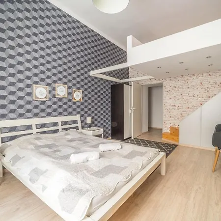 Apartment Susan Near Blaha Lujza Square