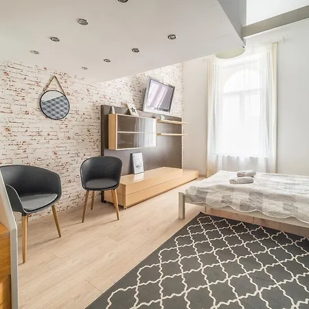 Apartment Susan Near Blaha Lujza Square Budapest